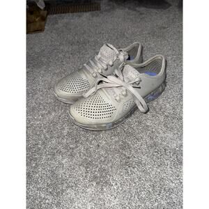 Crocs literide camo pacer sneakers women’s size 8
